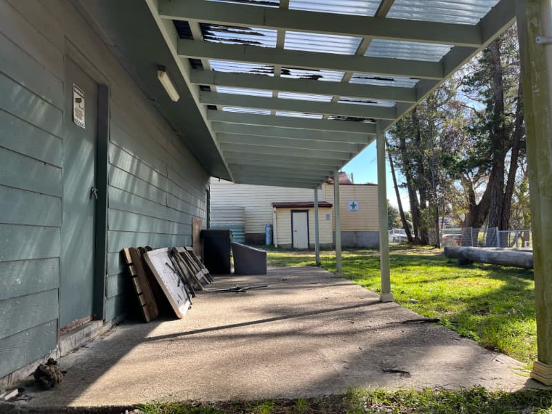 Covered verandah area